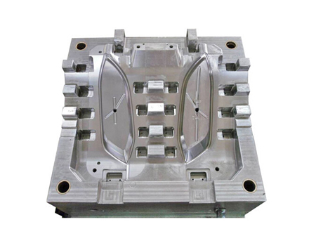 雪佛兰汽车车灯塑胶注塑模具加工 雪佛兰汽车车灯塑胶注塑模具加工